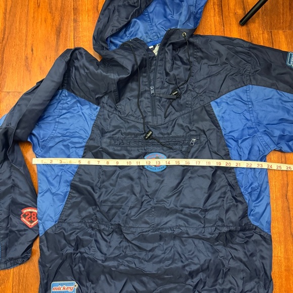 Disneyland Vintage Windbreaker Mickey Weather Proof Jacket Size Medium - Picture 9 of 11